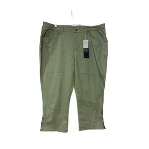 Laurie Felt Olive Green Capris with Ankle Zips